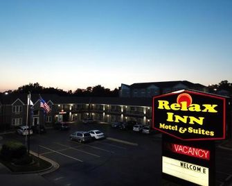 Relax Inn Motel And Suites Omaha - Omaha - Edificio
