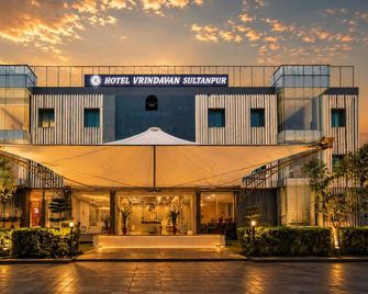 Hotel Vrindavan Sultanpur - Sultānpur - Building
