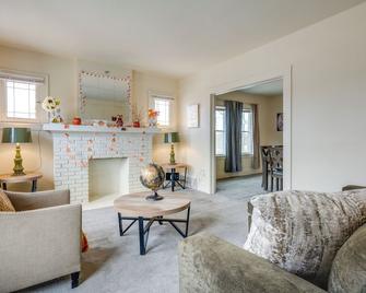 Apt 9 Mi to Campus Martius & Downtown Detroit - Detroit - Sala de estar