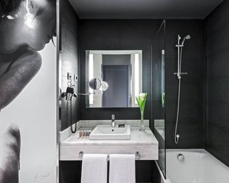 Hotel Zentral Castellana Norte - Madrid - Baño