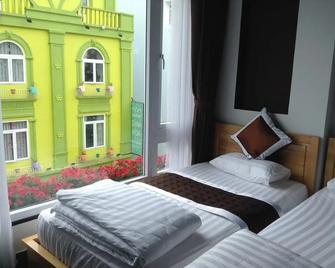 Mr Rot's Secret Hotel - Dalat - Bedroom