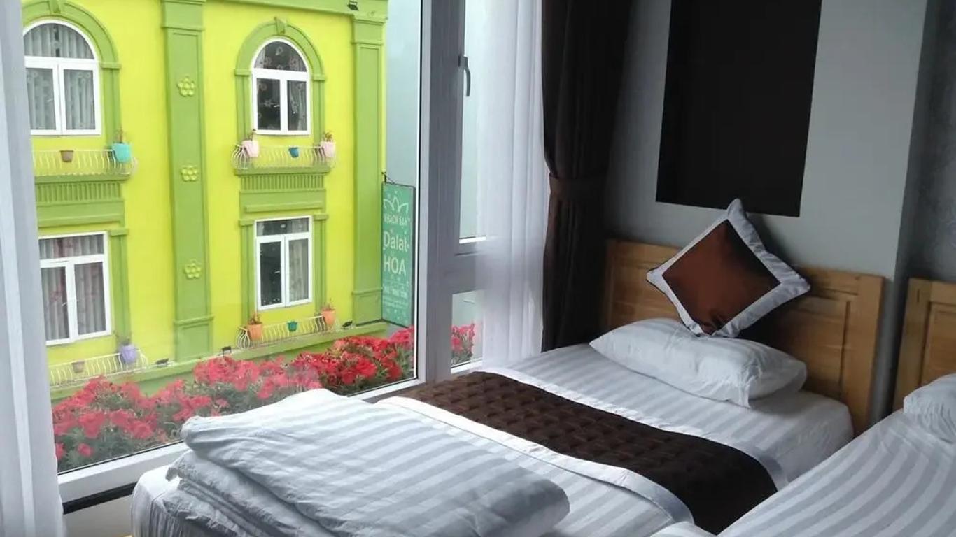 Mr Rot's Secret Hotel