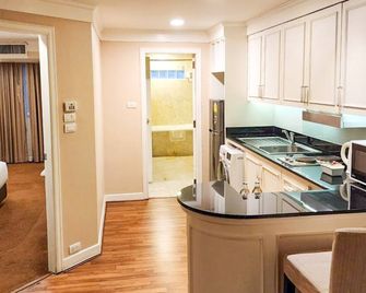 Kingston Suites Bangkok - Bangkok - Cocina