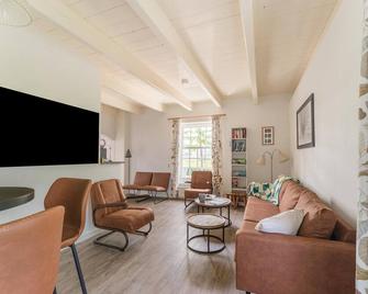 Farmhouse with terrace in Montfoort - Montfoort - Вітальня