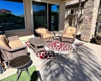 Desert Ridge 5 min away from the JW Marriott, WildfireGolf Club and Scottsdale - Carefree - Patio