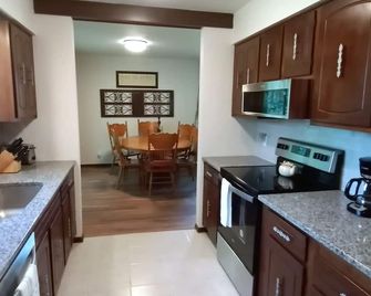 Guesthouse W/ Farm Fresh Food Options! - Winfield - Cocina