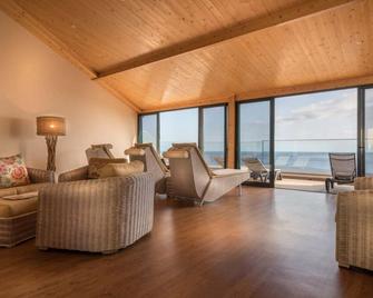 Hotel Alpino Atlantico Ayurveda Cure Centre - Adults Only - Caniço - Stue