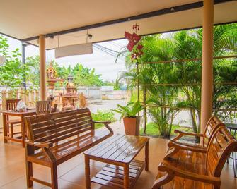 OYO 607 Nawang Resort - Cha-am - Patio
