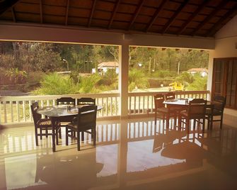 Palm Valley Resort - Madikeri - Balcony