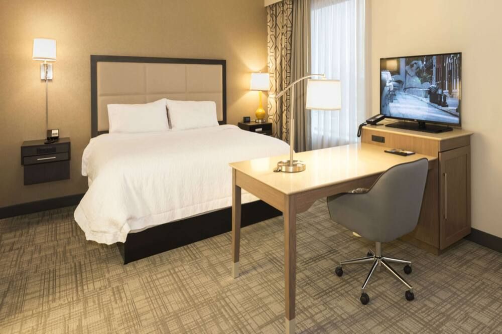 Hampton Inn & Suites Minneapolis University Area