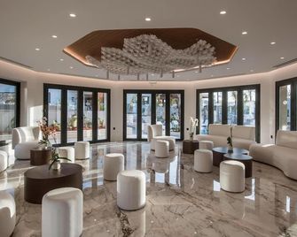 Noble Hotel & Suites - Adults Only - Гувес - Лаунж