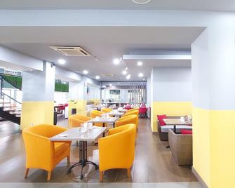 Moritz Hotel Rsab Harapan Kita - Jakarta - Restaurant