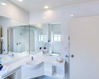 Cumberland Court Motel - Hastings - Bathroom