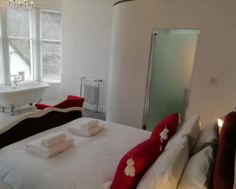 The Ben Sheann - קלנדר - חדר שינה