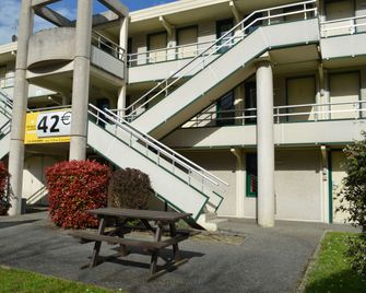 Premiere Classe Chambery - Chambéry - Gebäude