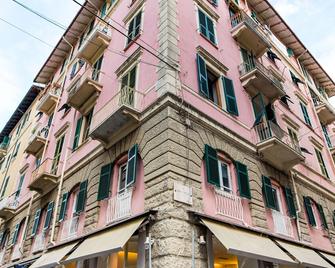 5 Terre Inn Affittacamere - La Spezia - Budova