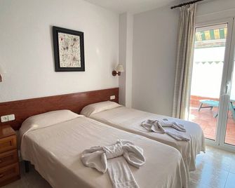 Ideal Apartment For 2 With Terrace - Canet de Mar - Chambre