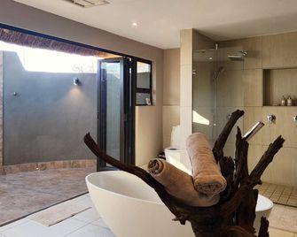 Morokolo Safari Lodge - Pilanesberg