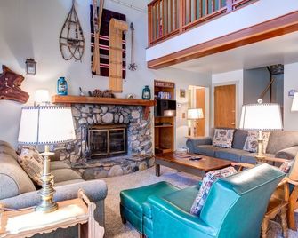 Wawona Retreat - Wawona - Sala de estar