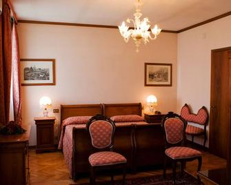 Park Hotel Villa Giustinian - Mirano - Bedroom