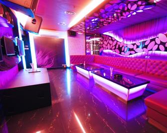 Tematik Hotel Pluit - Yakarta - Lounge