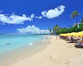 Bright Corner Condo W/Ac, W/D, Dw, Parking, Wi-Fi! Sleeps 4. 30-Night Min - Honolulu - Beach