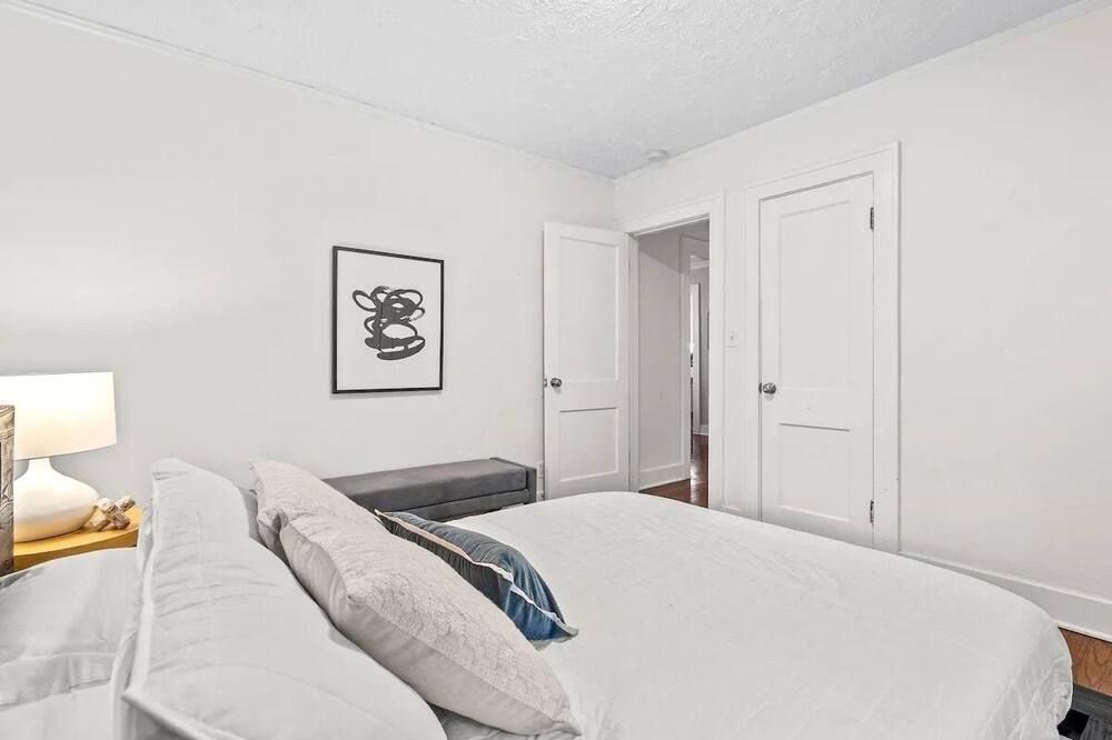 Cozy, Modern Waldo Escape - Kansas City - Camera da letto