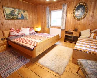 Holiday house in a sunny and quiet private setting with Sauna - Mühlbach am Hochkönig - Bedroom