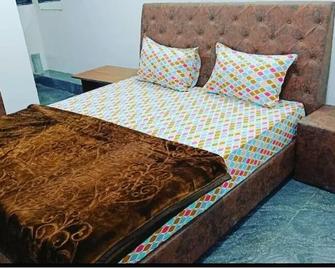 Hotel Royal Apple - Ahmedabad - Habitación