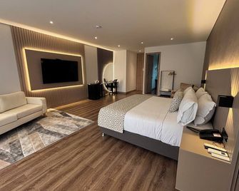 Casa Aurora Luxury Hotel - Cali - Soveværelse