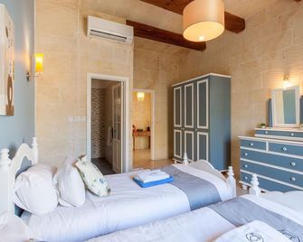 Twilight Gozitan Farmhouse With Pool - Happy Rentals - Għasri