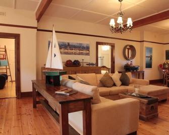 Boathouse - Birks River Retreat - Goolwa - Living room