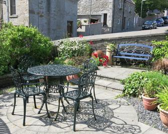 Fort Charlotte Guest House - Lerwick - Patio