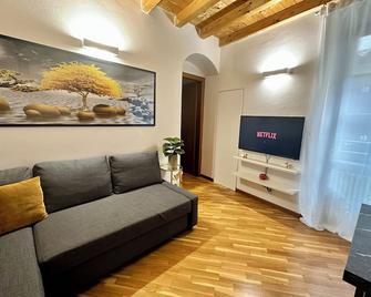 Stella Apartment Center - Bérgamo - Sala de estar