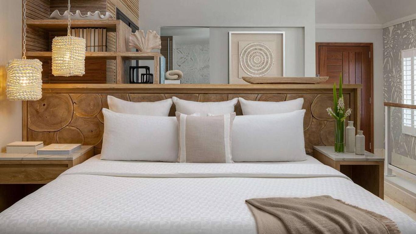 Sandals Regency La Toc