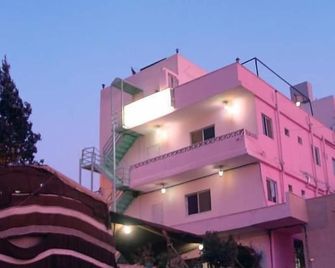 Valentine Inn - Wadi Musa - בניין
