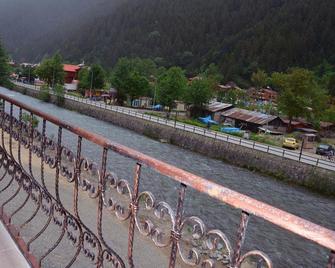 Kuzey Park Hotel - Uzungöl - Balkon