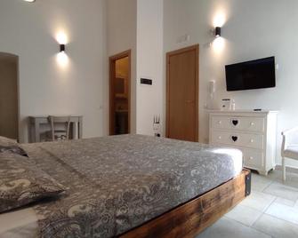 ''B&B Santa Rita Corato fitta camere'' - Corato - Habitación