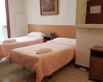 Pensión Fortea - Zaragoza - Habitación