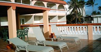 Luquillo Sunrise Beach Inn - Luquillo - Balcony