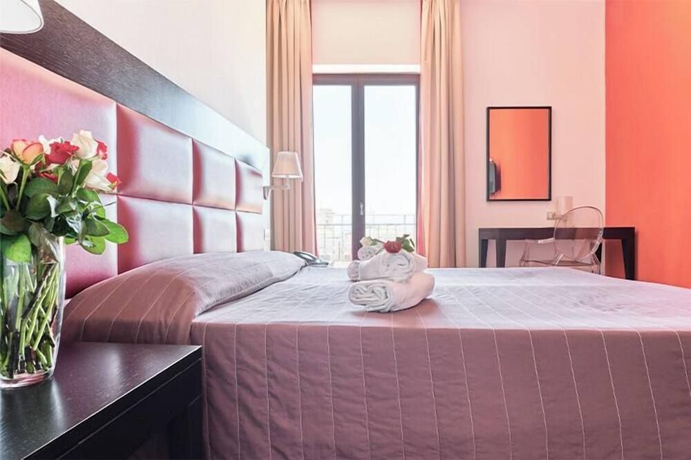 لا شيكا بالاس هوتل - ميلاتسو - غرفة نوم