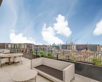 London Magic Awaits | 2br Flat - London - Balkon
