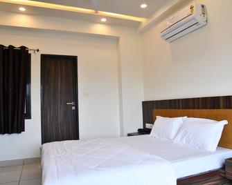 Hotel Shreeji Palace - Ābu Road - Habitación