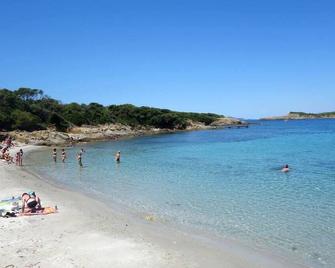 Charmant À 600 M Des Plages Proche Des Commerces Lesclesdenicole - Carqueiranne - Plage