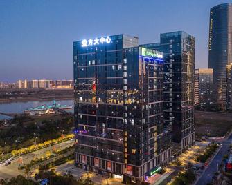 Holiday Inn Express Nanchang Riverside By IHG - נאנצ'אנג - בניין