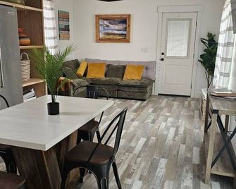 The Chicken Coop - Nephi - Їдальня