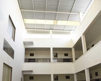 Paras Yatri Bhawan - Jalor - Lobby