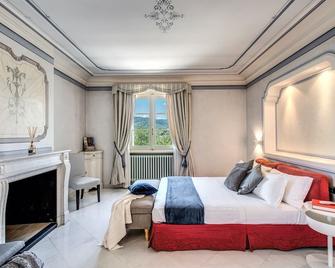 Alfresco Splendid Panoramic Villa with private heatable pool and jacuzzi - Pieve a Nievole - Slaapkamer