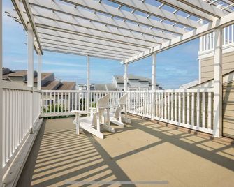 Stunning Beachside Home In Big Apple - Best of Both Worlds! - Queens - Balkon