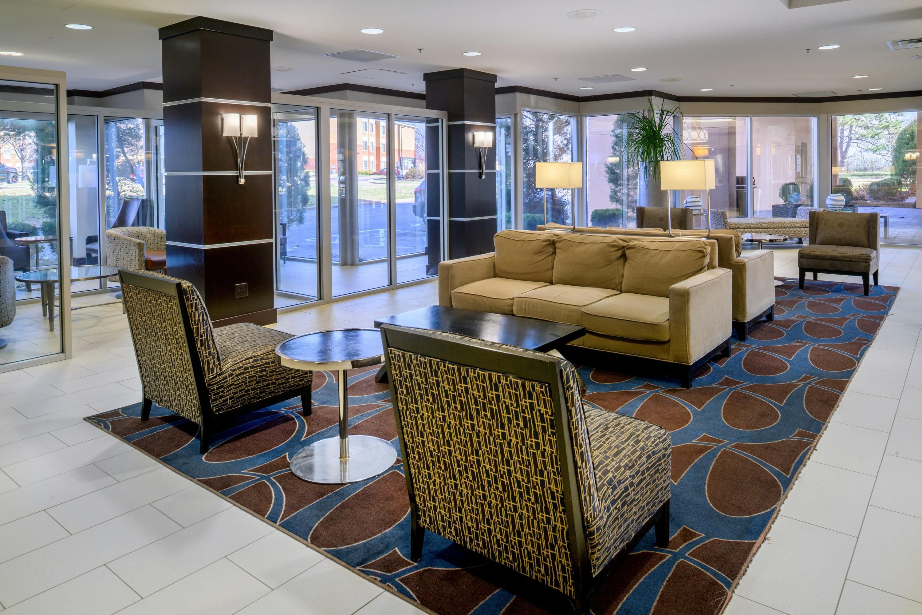 Embassy Suites by Hilton St. Louis Airport - Bridgeton - Lobby